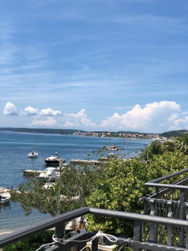 Apartments And Rooms By The Sea Barbat, Rab - 4973 Rab Town Exterior photo