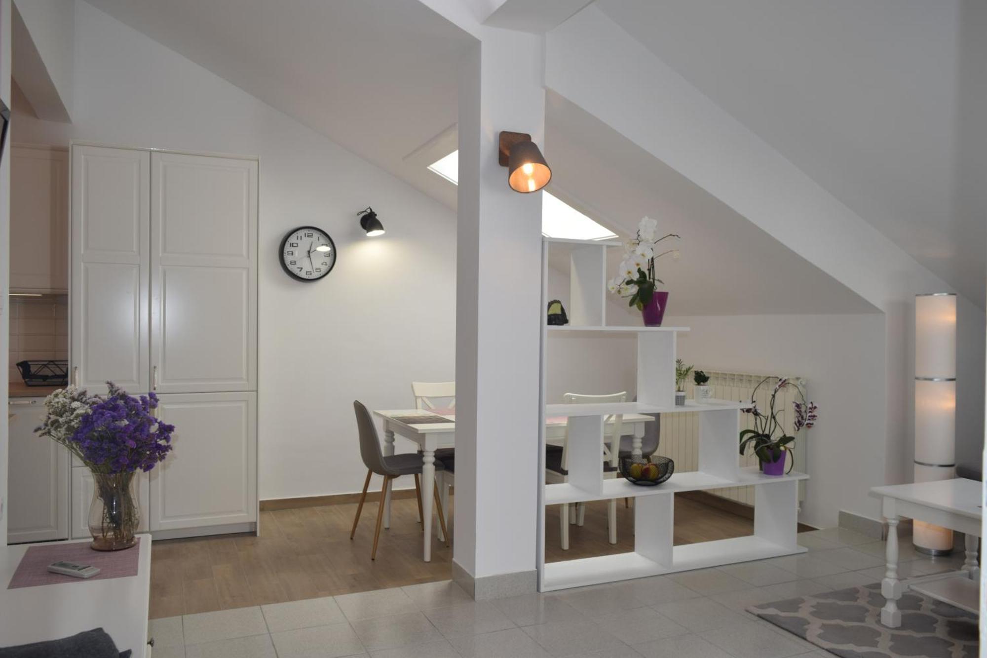 Apartments And Rooms By The Sea Barbat, Rab - 4973 Rab Town Room photo